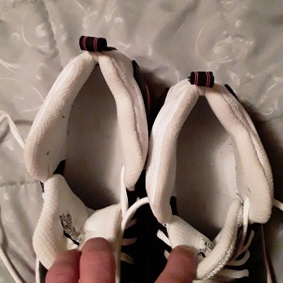 🚫SOLD ON MERC🚫 EUC Jordan’s, size 9.5y - Picture 5 of 7